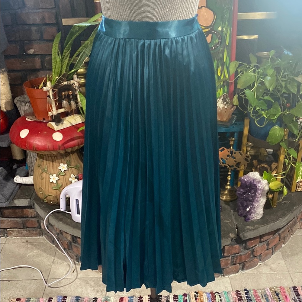 SHEIN Green Pleated Midi Skirt for Cocktail
